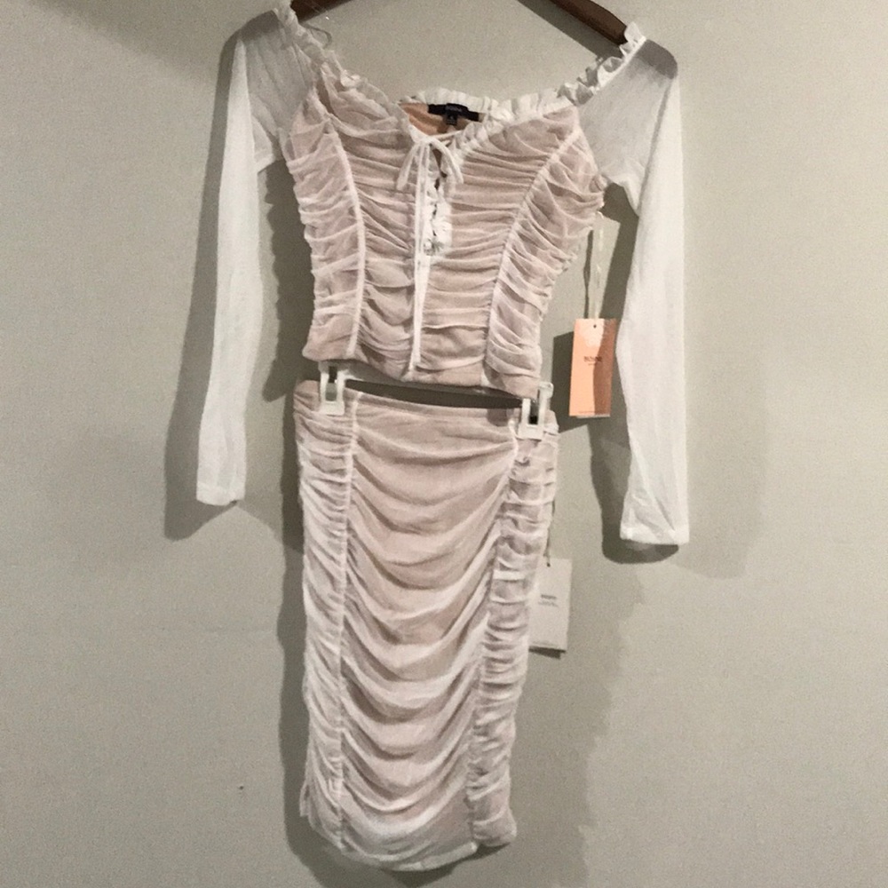 iris basic blāshe white two piece dress